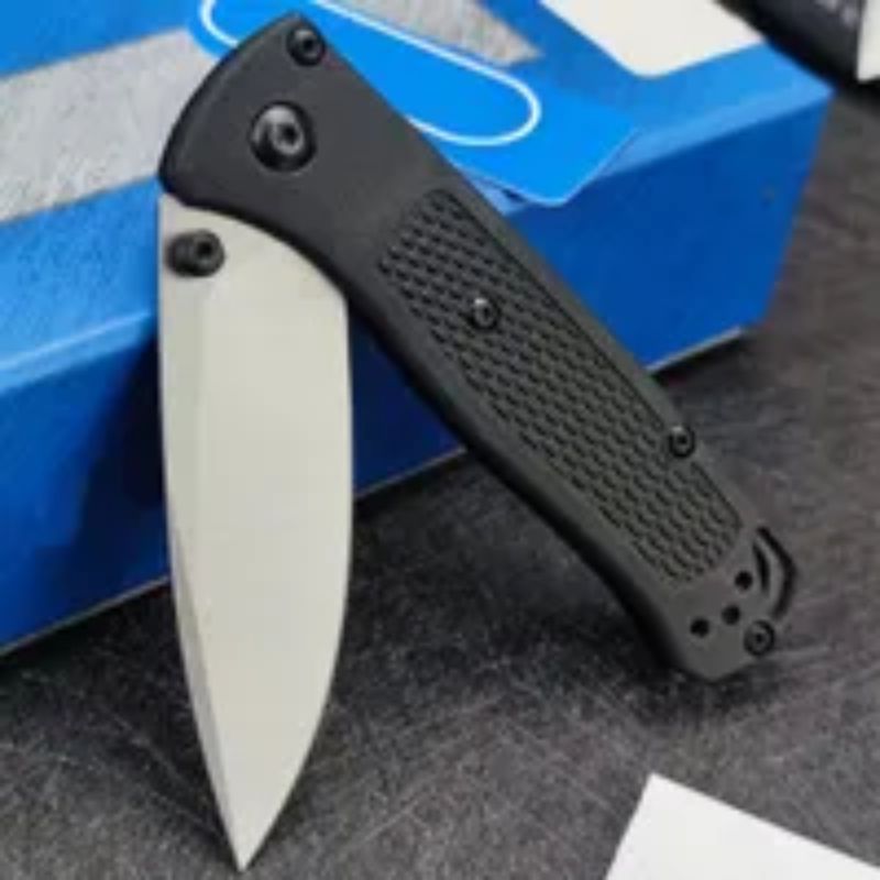 Mini Bugout 533/533BK Folding Knife 2.82" S30V Black DLC