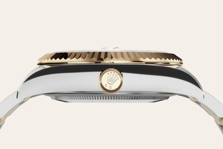 Sky-Dweller – 42 mm Yellow Rolesor | Dual Time Zone Luxury Watch in Steel and 18 ct Yellow Gold