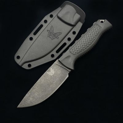 Benchmade 15006 for outdoor hunting